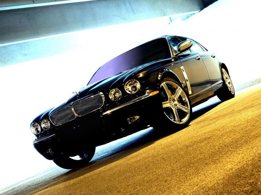  Jaguar XJ Super V8 Portfolio 2006 года  (фото 8 из 13)
